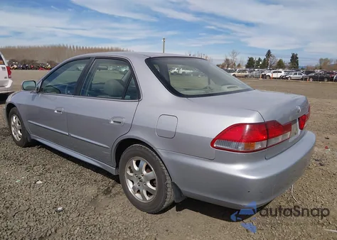 2001 Honda Accord 2.3 Ex z USA, uszkodzony, nr VIN JHMCG56621C020766